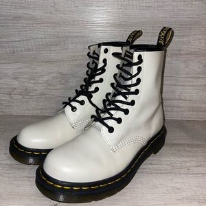 Dr. Martens White Womens Size 8